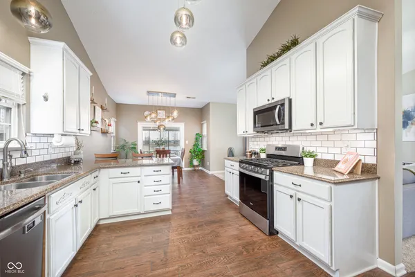 $369,000 | 1647 Gross Point Pass, Brownsburg, IN 46112