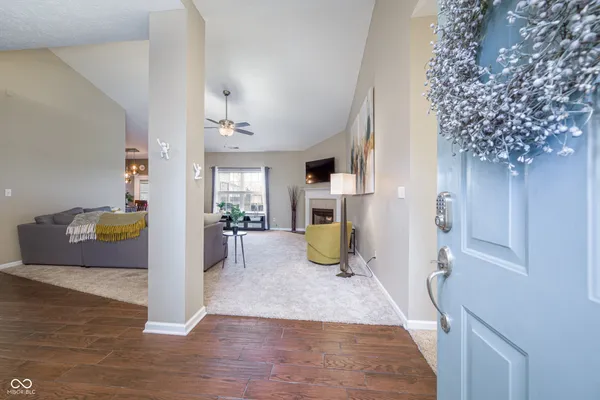 $369,000 | 1647 Gross Point Pass, Brownsburg, IN 46112