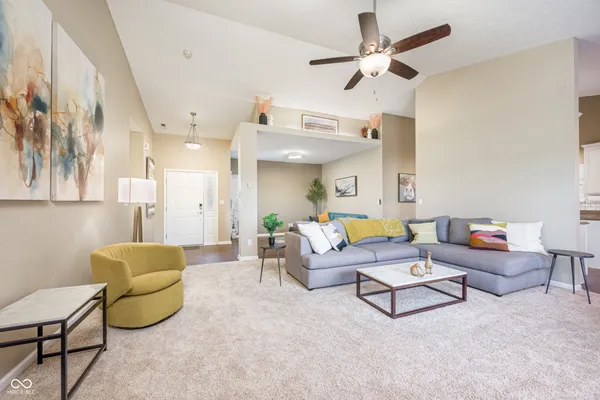 $369,000 | 1647 Gross Point Pass, Brownsburg, IN 46112