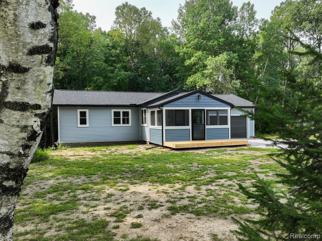 10400 Hadley Road Gregory, MI 48137 - Photo 3 of 53