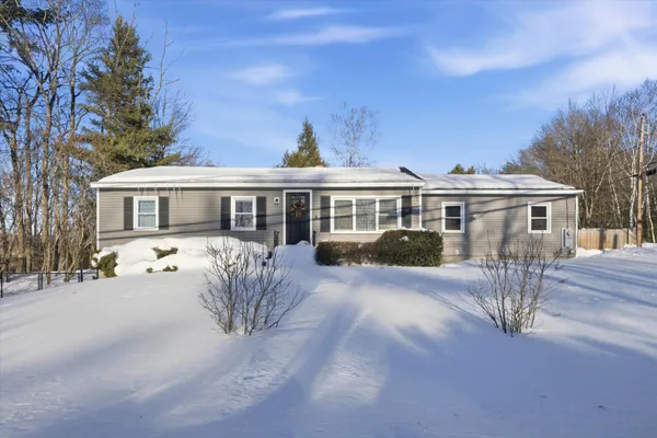 $467,000 | 109 Bypass 28, Derry, NH 03038