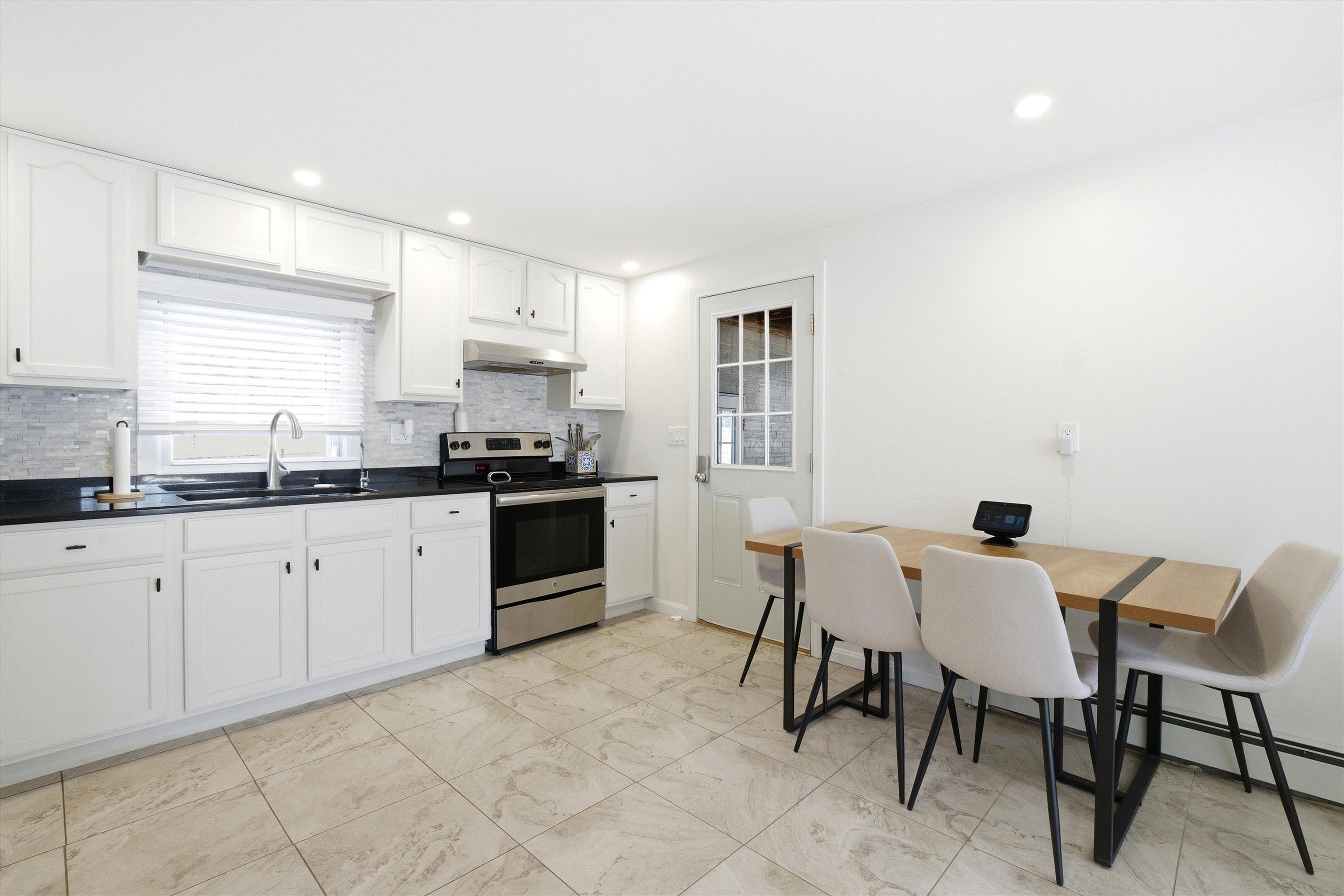 109 Bypass 28 Derry, NH 03038 - Photo 11 of 32