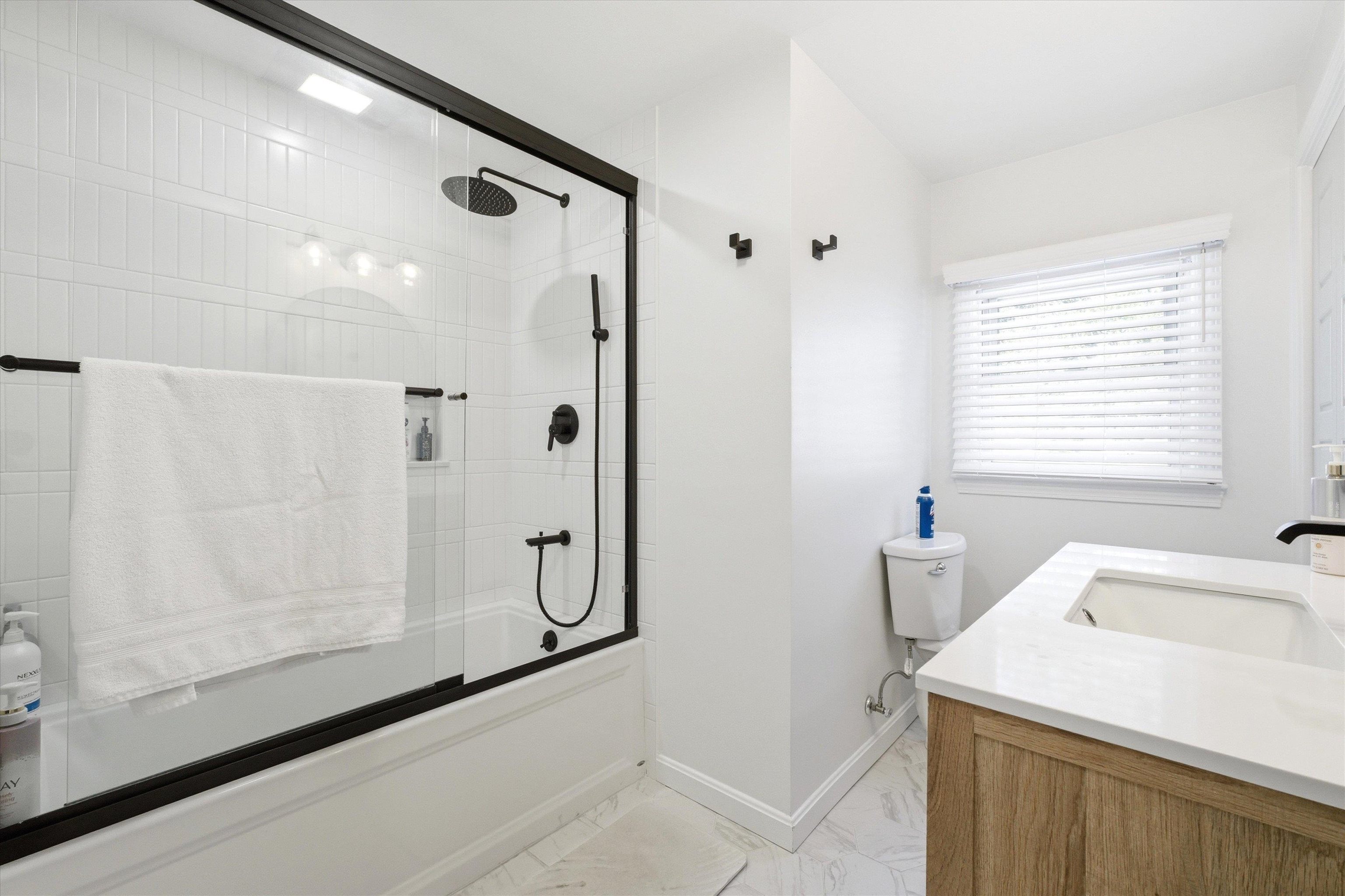 109 Bypass 28 Derry, NH 03038 - Photo 14 of 32