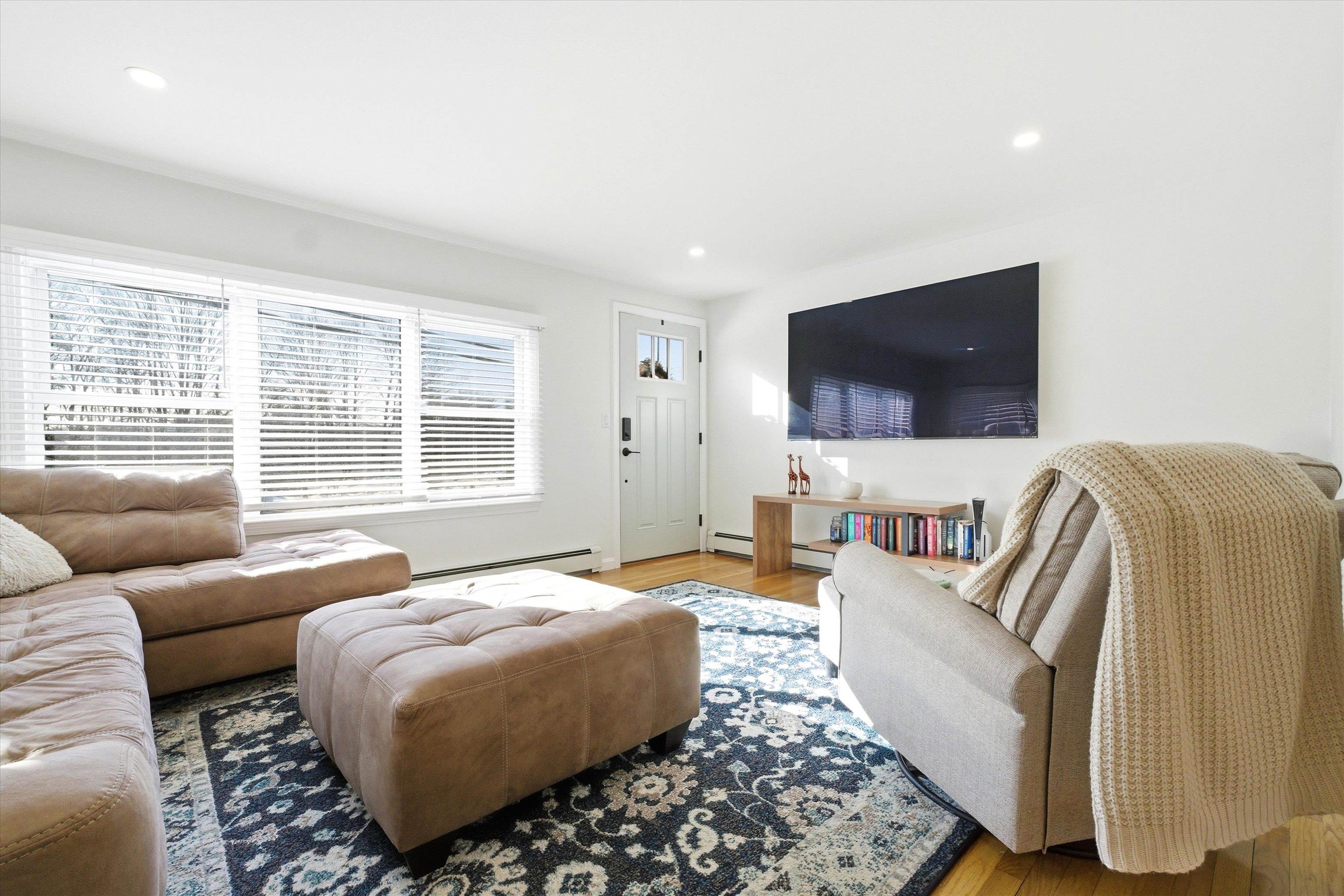 109 Bypass 28 Derry, NH 03038 - Photo 6 of 32