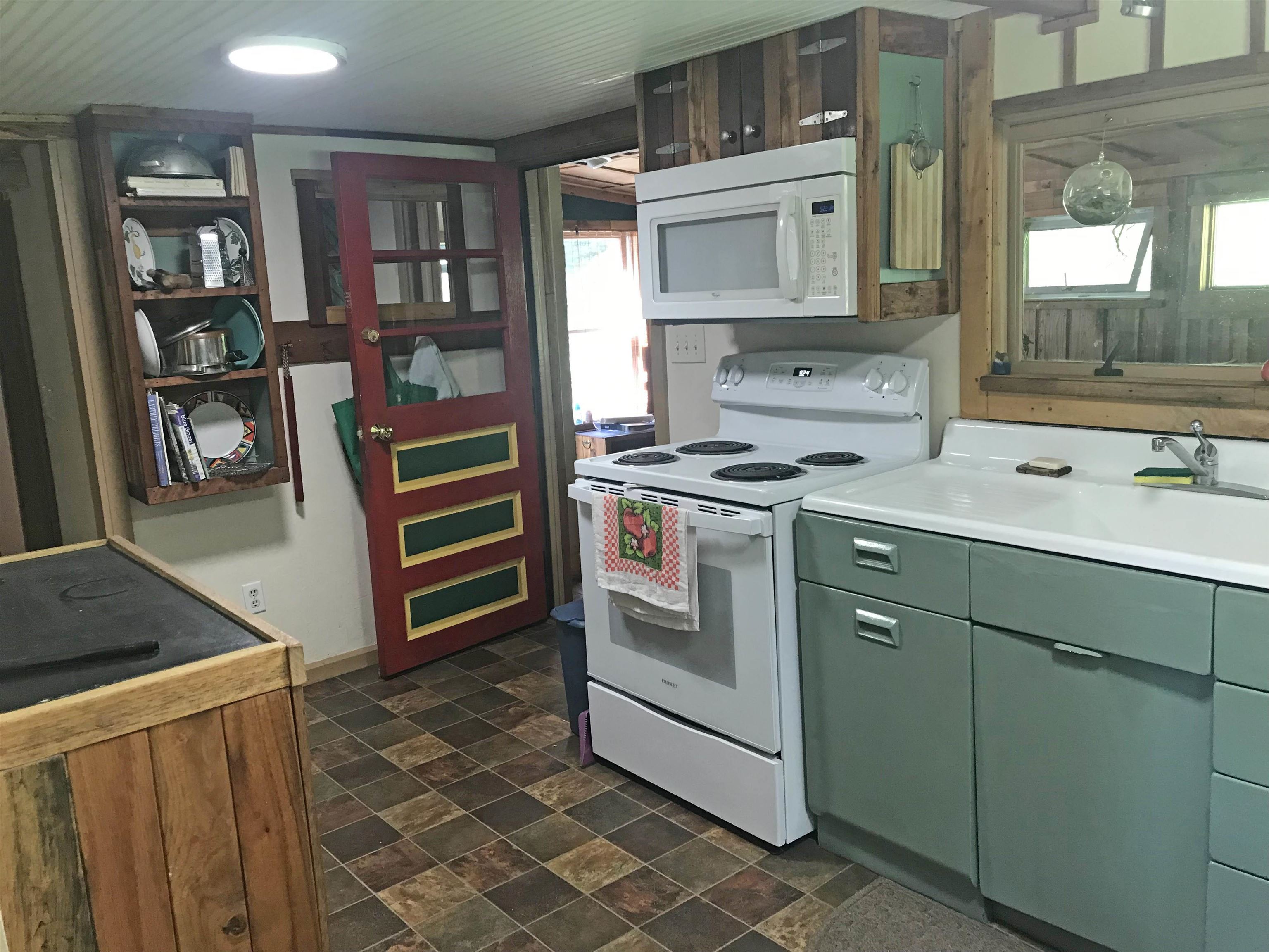 4 Park Street Rockingham, VT 05101 - Photo 6 of 25 Gallery Image 6