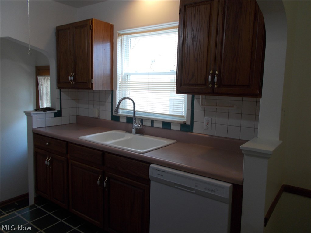 1099 Churchill Road Lyndhurst, OH 44124 - Photo 12 of 13
