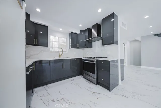 $615,000 | 10274 Tujunga Canyon Boulevard, Unit 4, Tujunga, CA 91042