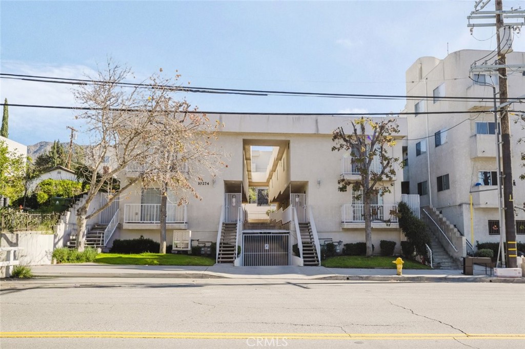 10274 Tujunga Canyon Boulevard, Unit 4 Tujunga, CA 91042 - Photo 22 of 34