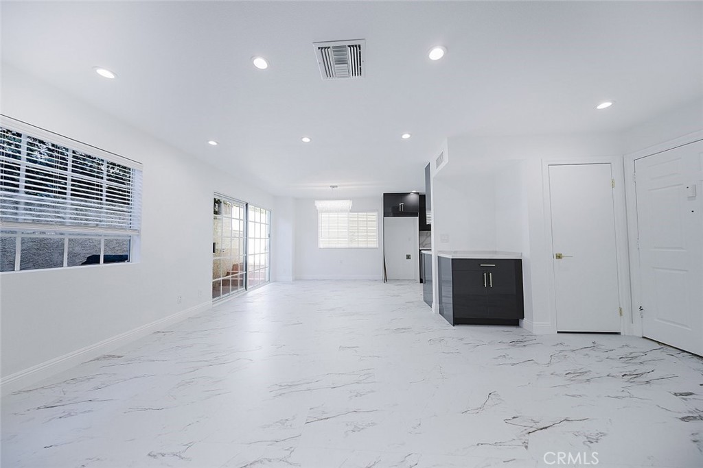 10274 Tujunga Canyon Boulevard, Unit 4 Tujunga, CA 91042 - Photo 5 of 34