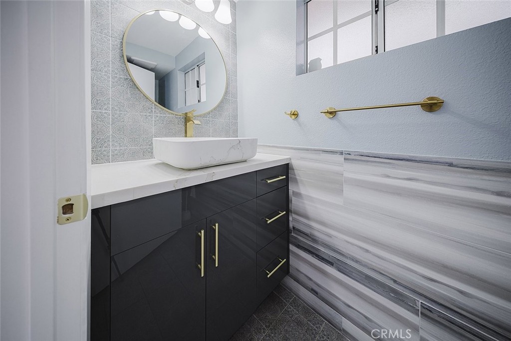 10274 Tujunga Canyon Boulevard, Unit 4 Tujunga, CA 91042 - Photo 7 of 34