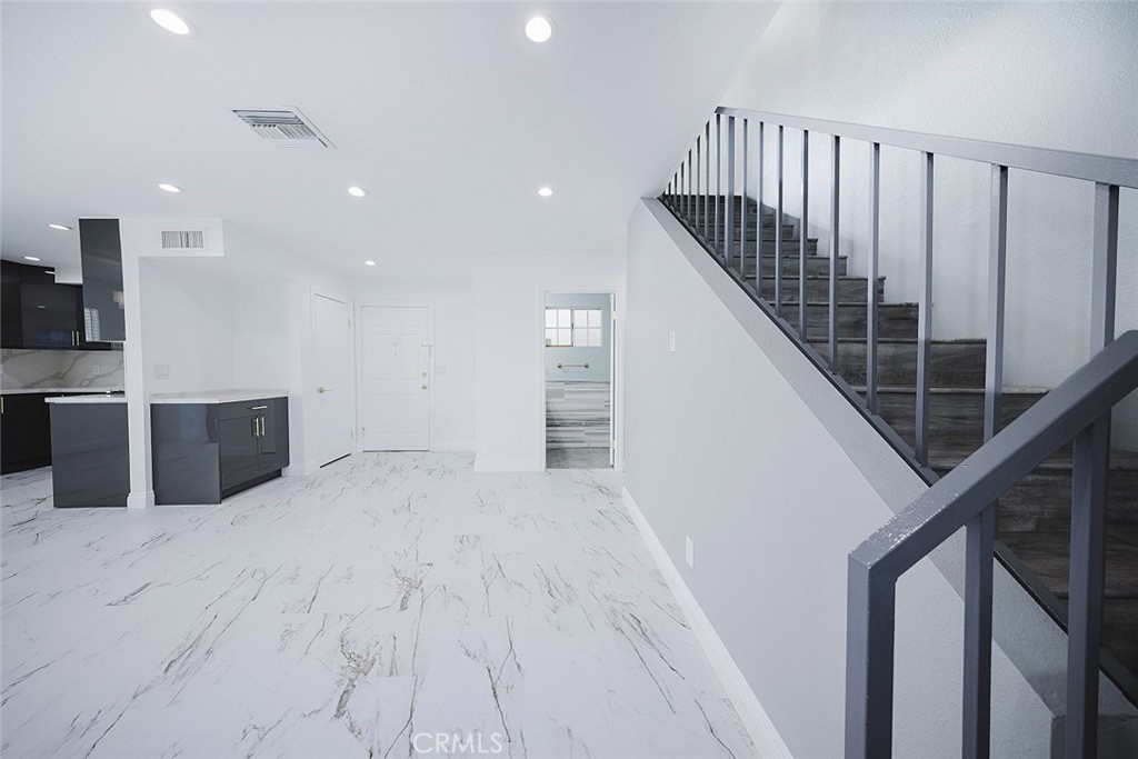 10274 Tujunga Canyon Boulevard, Unit 4 Tujunga, CA 91042 - Photo 8 of 34