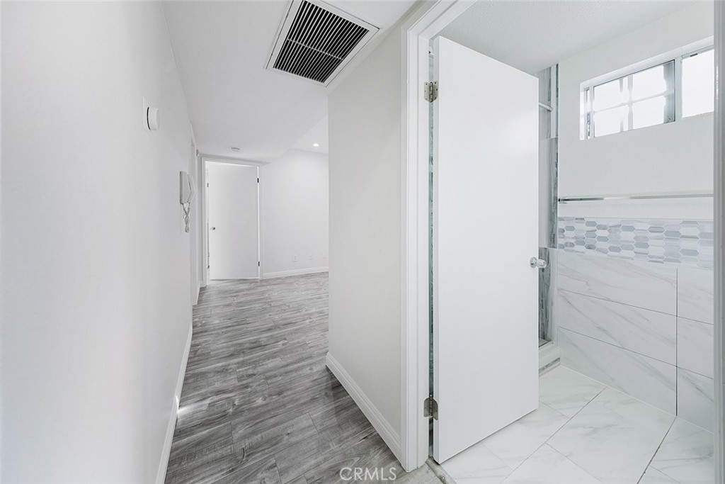 10274 Tujunga Canyon Boulevard, Unit 4 Tujunga, CA 91042 - Photo 9 of 34