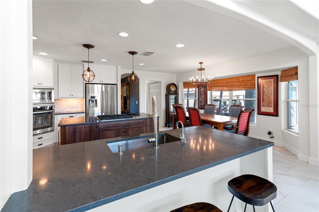 6315 Marbella Boulevard Apollo Beach, FL 33572 - Photo 11 of 83