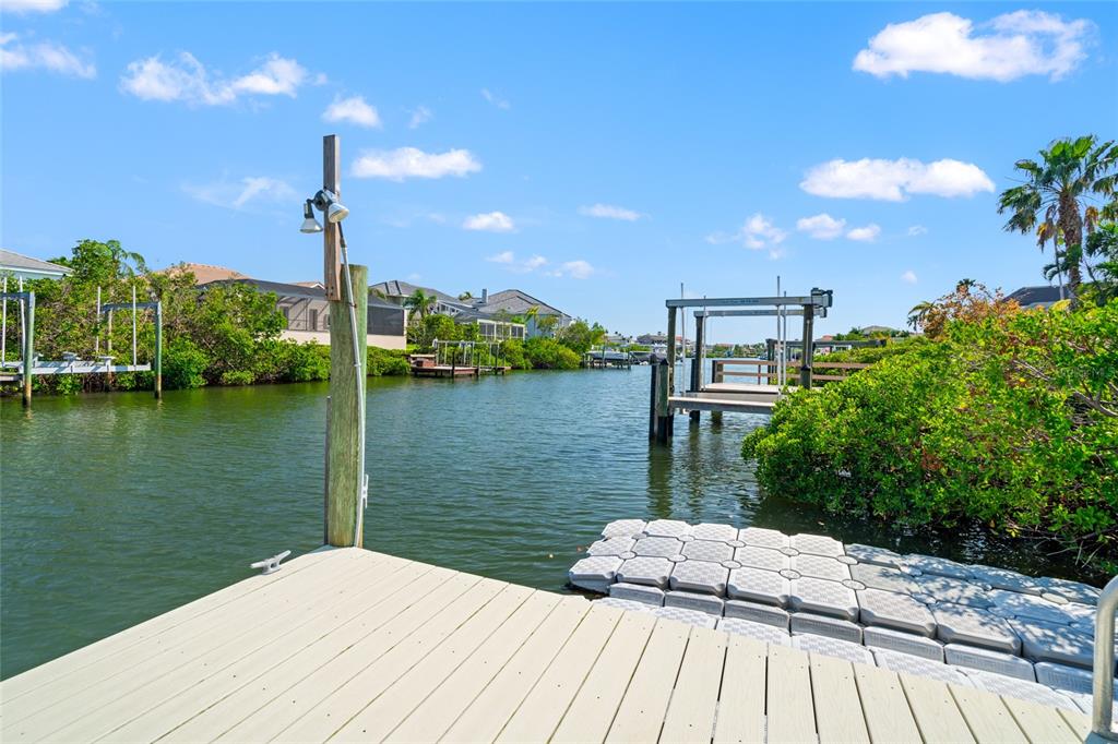 6315 Marbella Boulevard Apollo Beach, FL 33572 - Photo 64 of 83