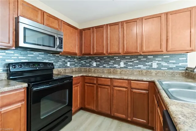 $399,500 | 5726 Misty Meadows Court, Clemmons, NC 27012