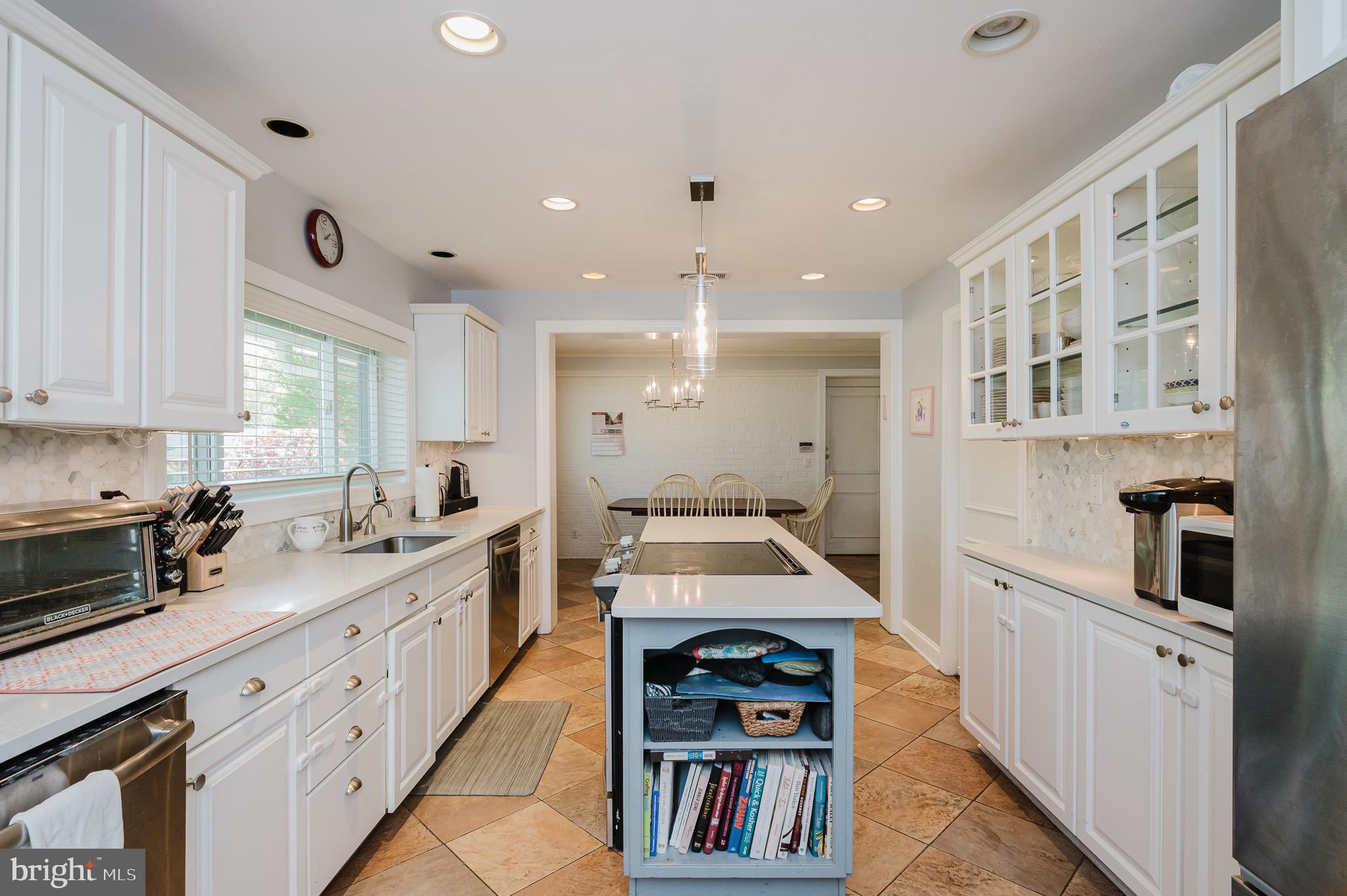 7906 Long Meadow Road Pikesville, MD 21208 - Photo 9 of 30