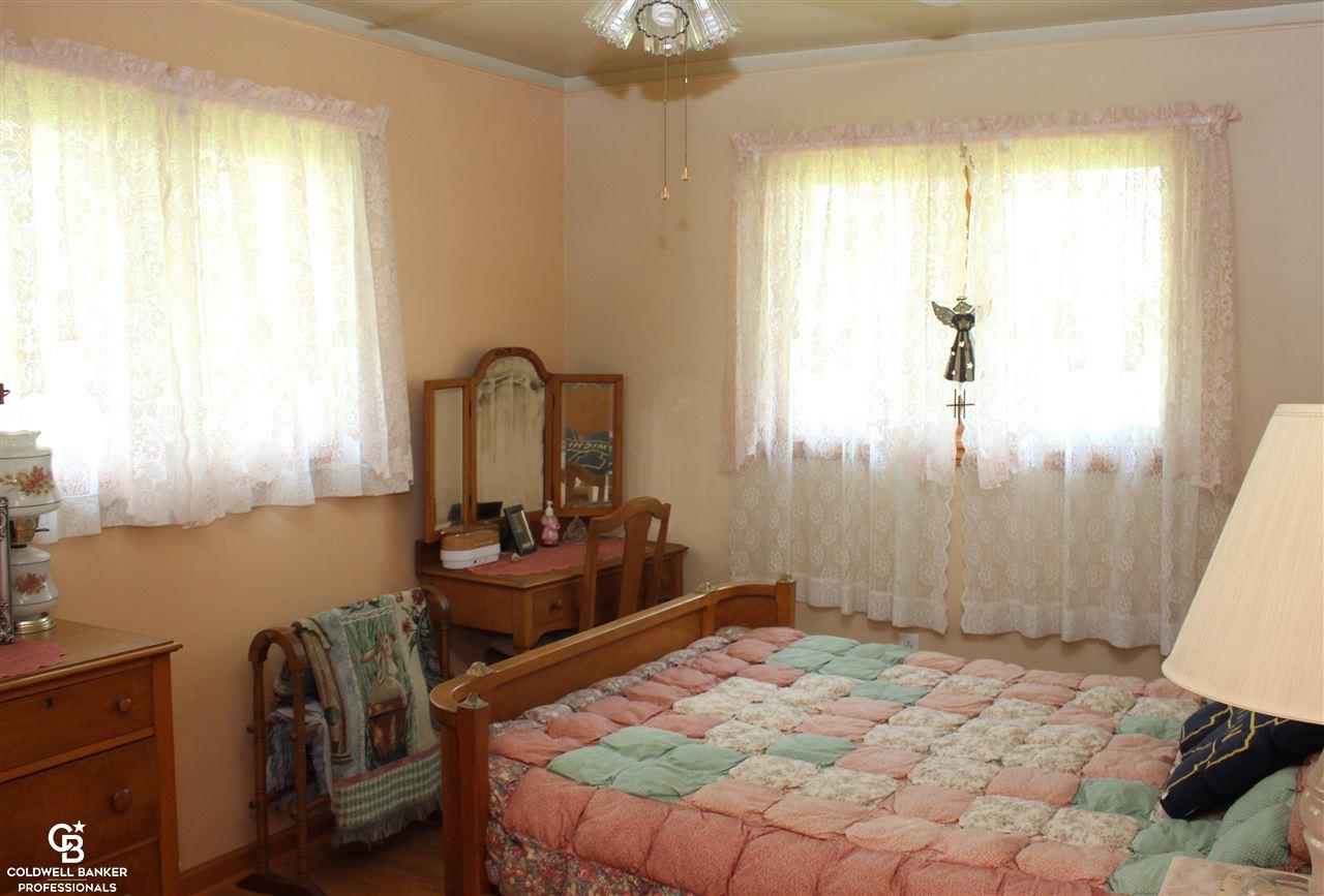 3399 Sheridan Road Emmett, MI 48022 - Photo 27 of 43 2ND BEDROOM