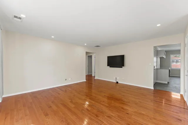 $2,650 | 1000 East Callero Circle, Unit 2, Mount Prospect, IL 60056