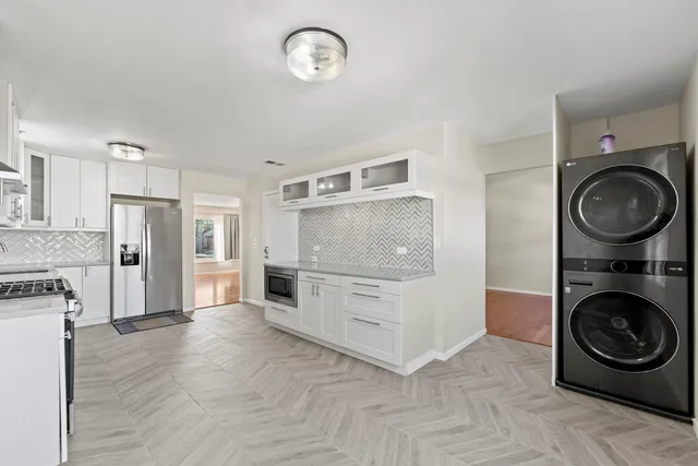 $2,650 | 1000 East Callero Circle, Unit 2, Mount Prospect, IL 60056