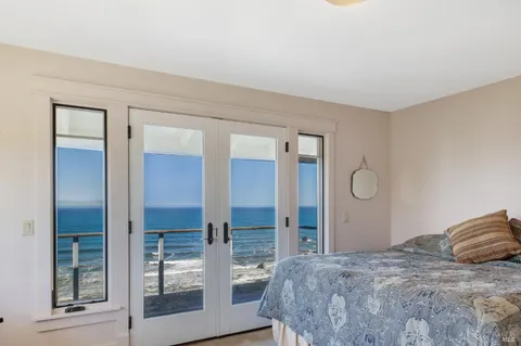 $1,200,000 | 15150 Irish Beach Drive, Manchester, CA 95459