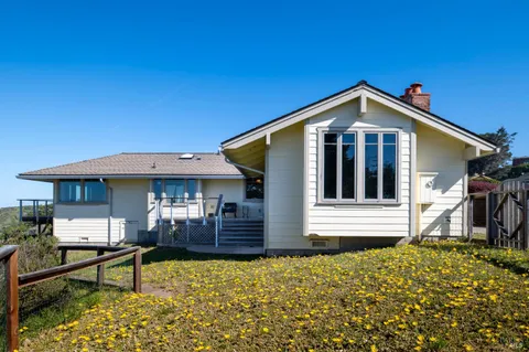 $1,200,000 | 15150 Irish Beach Drive, Manchester, CA 95459