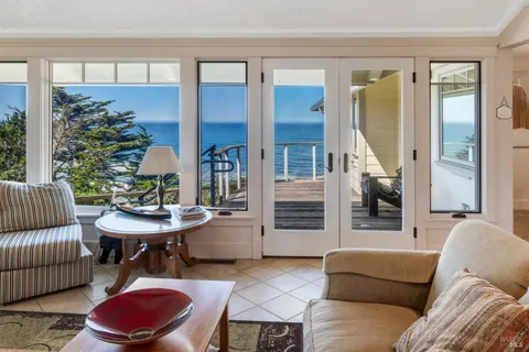 $1,200,000 | 15150 Irish Beach Drive, Manchester, CA 95459