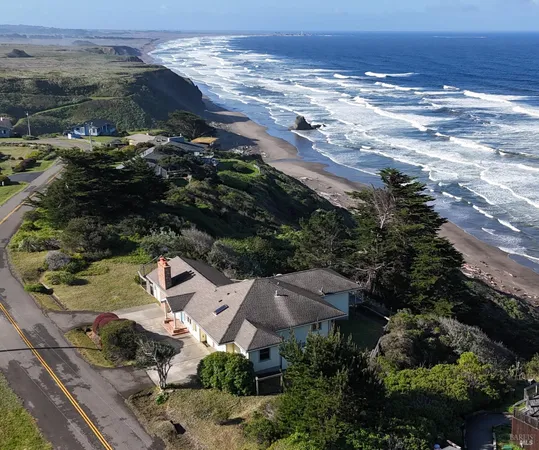 $1,200,000 | 15150 Irish Beach Drive, Manchester, CA 95459