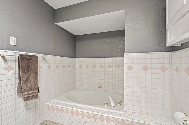 $1,049,900 | 5086 VÃa Serena, Alta Loma, CA 91701