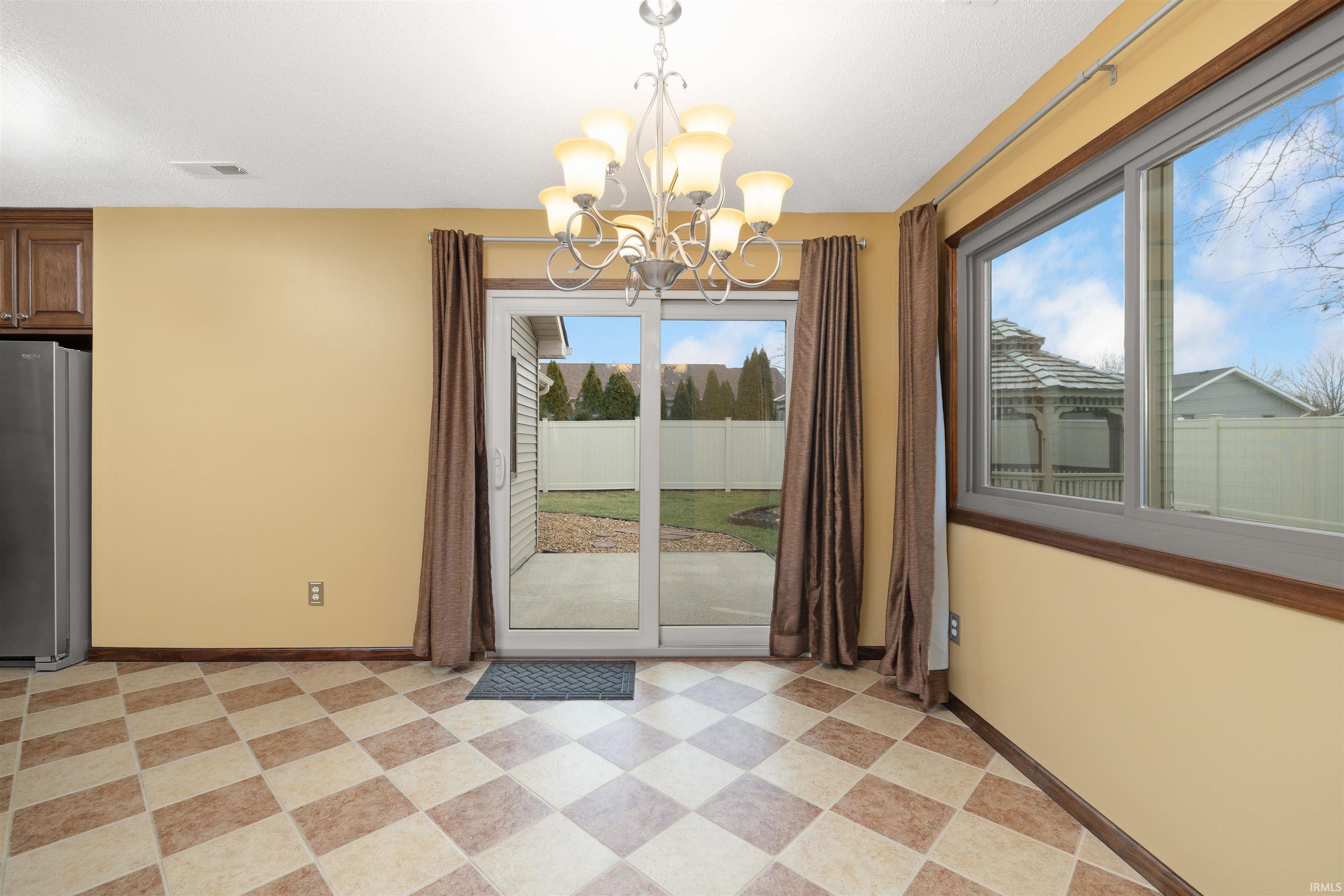 210 Knoll Ridge Boulevard Kendallville, IN 46755 - Photo 11 of 33