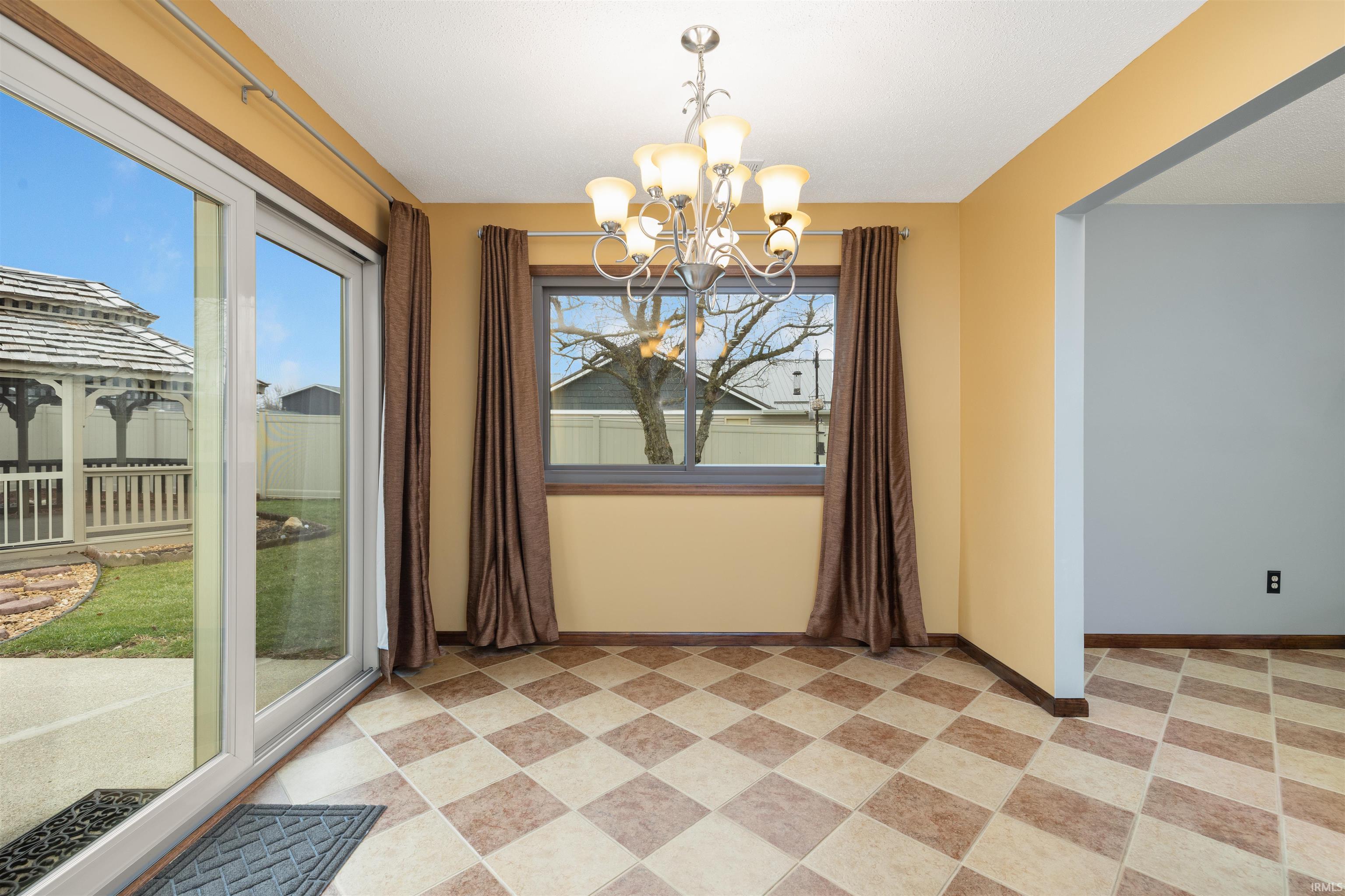 210 Knoll Ridge Boulevard Kendallville, IN 46755 - Photo 12 of 33