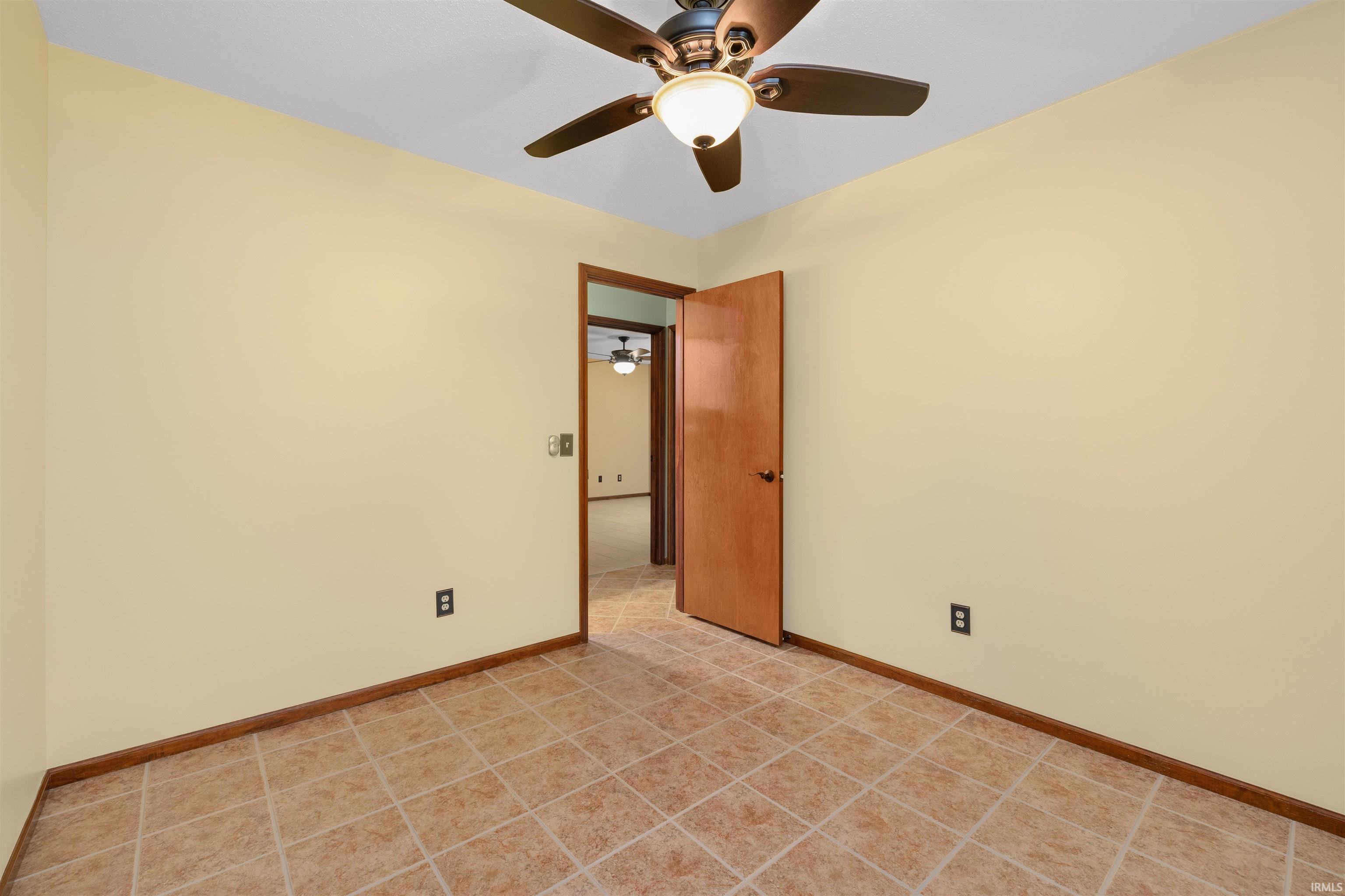 210 Knoll Ridge Boulevard Kendallville, IN 46755 - Photo 18 of 33