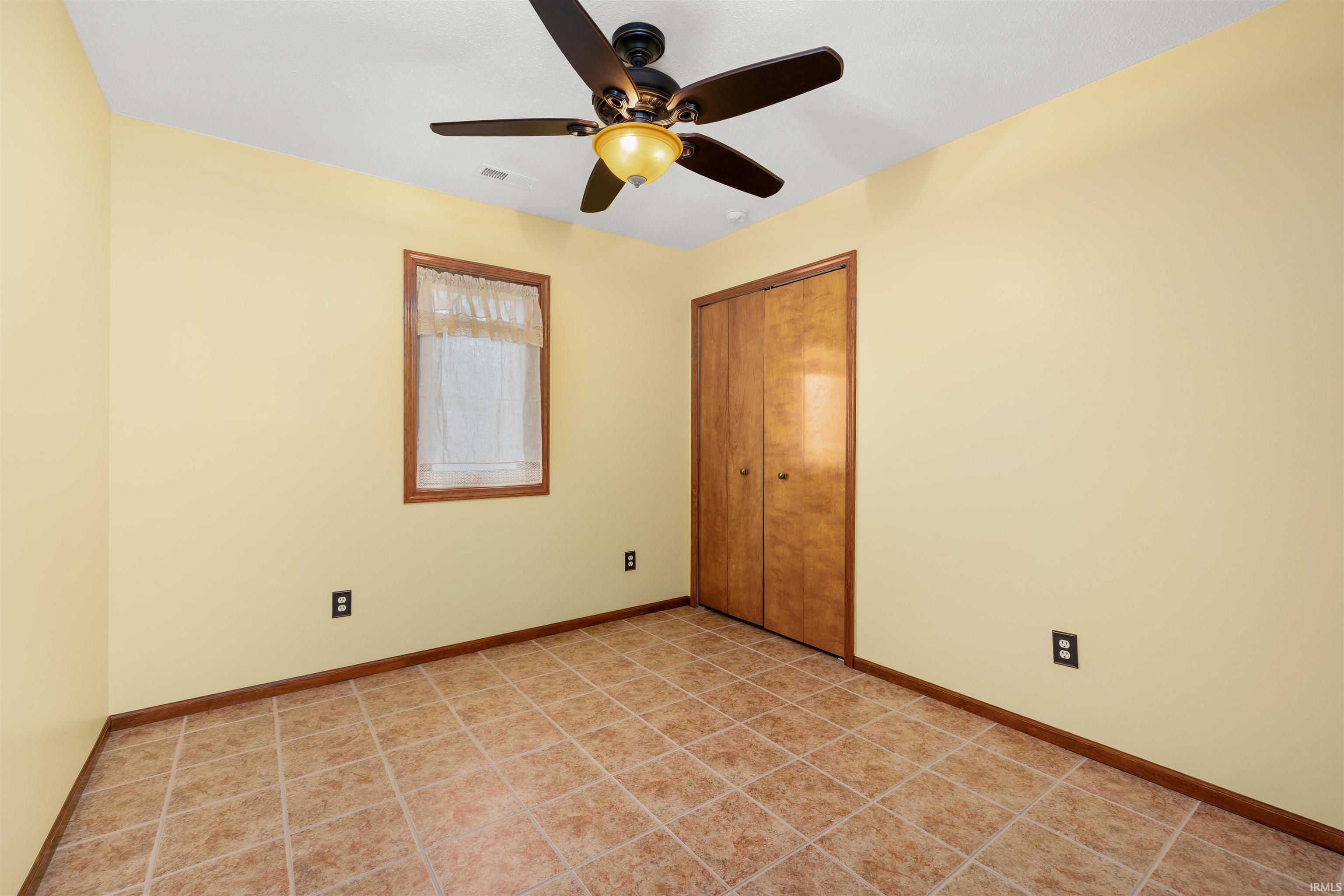 210 Knoll Ridge Boulevard Kendallville, IN 46755 - Photo 19 of 33