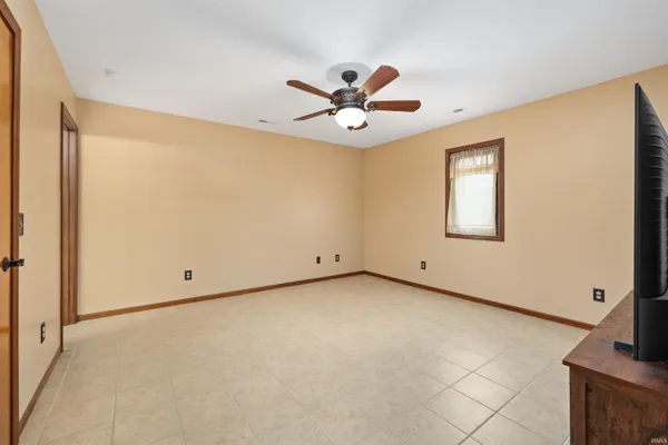 $299,900 | 210 Knoll Ridge Boulevard, Kendallville, IN 46755