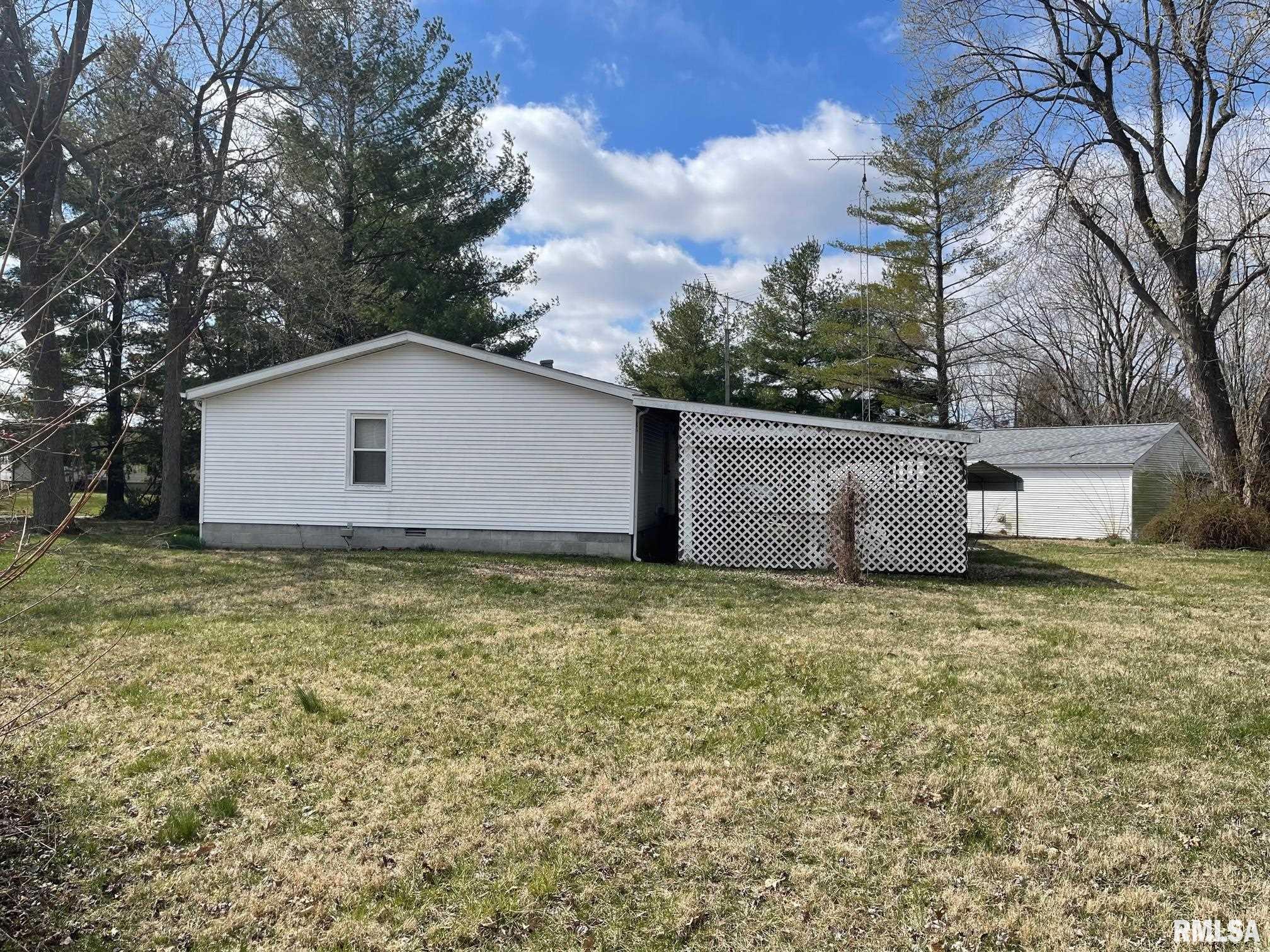 402 West 13th Street Belle Rive, IL 62810 - Photo 3 of 16