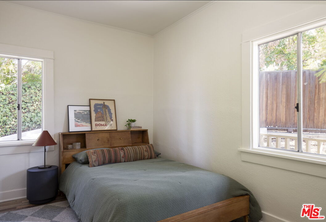 2010 Isabel Street Los Angeles, CA 90065 - Photo 12 of 34