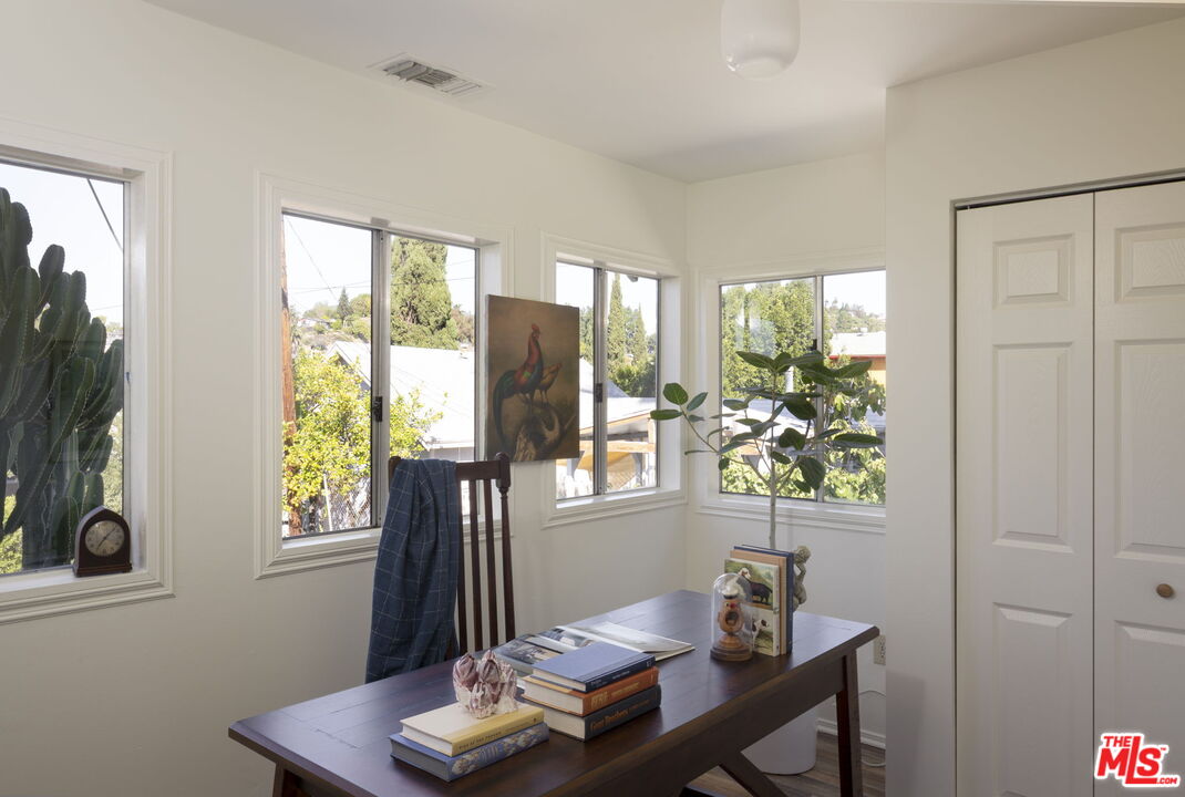 2010 Isabel Street Los Angeles, CA 90065 - Photo 13 of 34