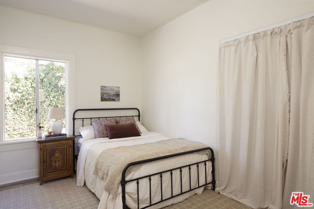 2010 Isabel Street Los Angeles, CA 90065 - Photo 15 of 34