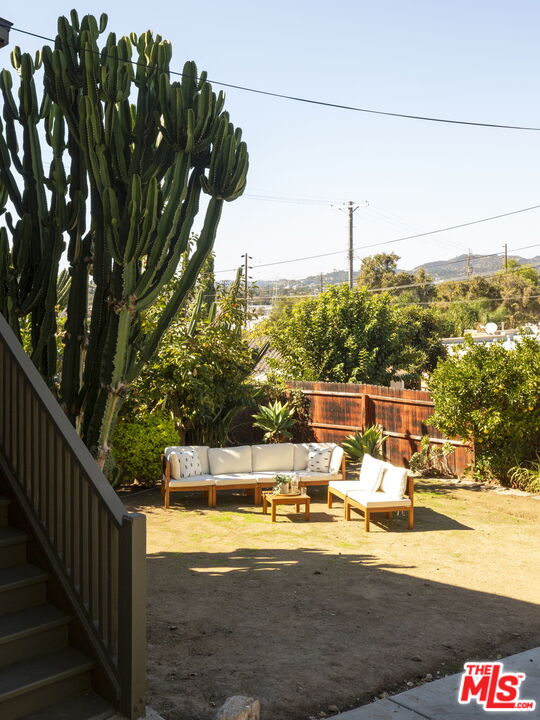 2010 Isabel Street Los Angeles, CA 90065 - Photo 21 of 34