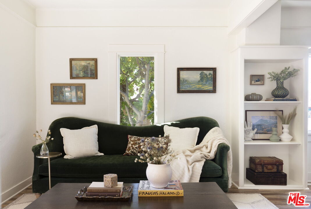 2010 Isabel Street Los Angeles, CA 90065 - Photo 3 of 34