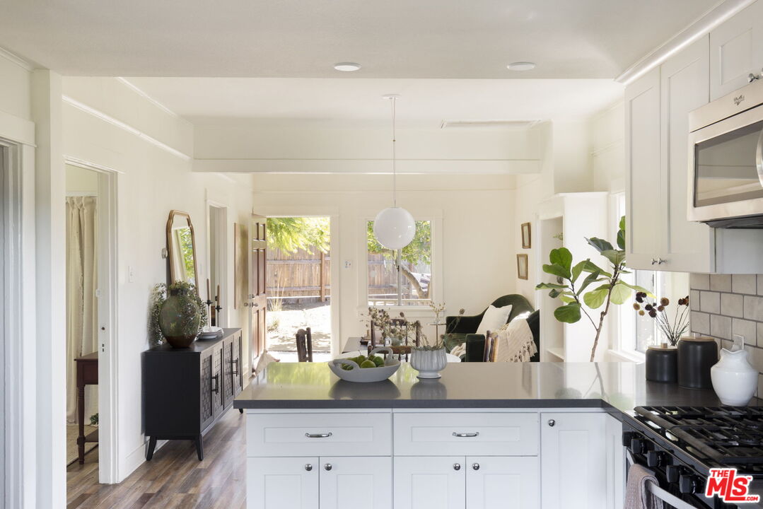 2010 Isabel Street Los Angeles, CA 90065 - Photo 8 of 34