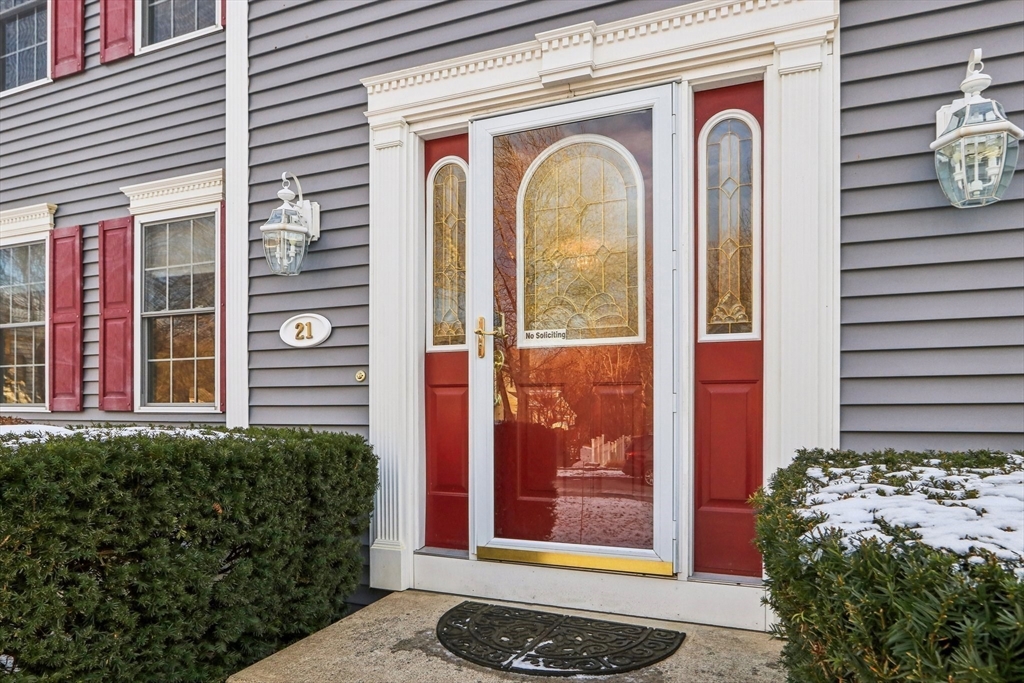 21 Coldbrook Road Millbury, MA 01527 - Photo 4 of 42 Gallery Image 4