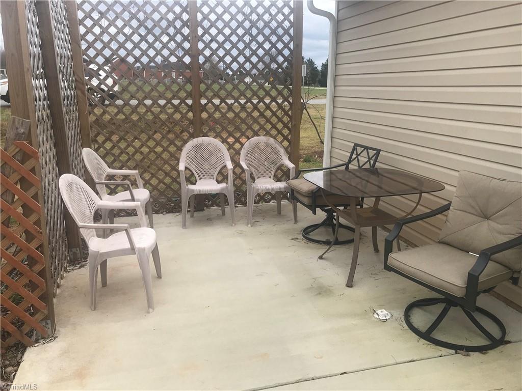 300 Arnold Road Lexington, NC 27295 - Photo 3 of 10 Gallery Image 3