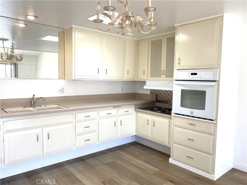 1520 Pelham Road Seal Beach, CA 90740 - Photo 6 of 12