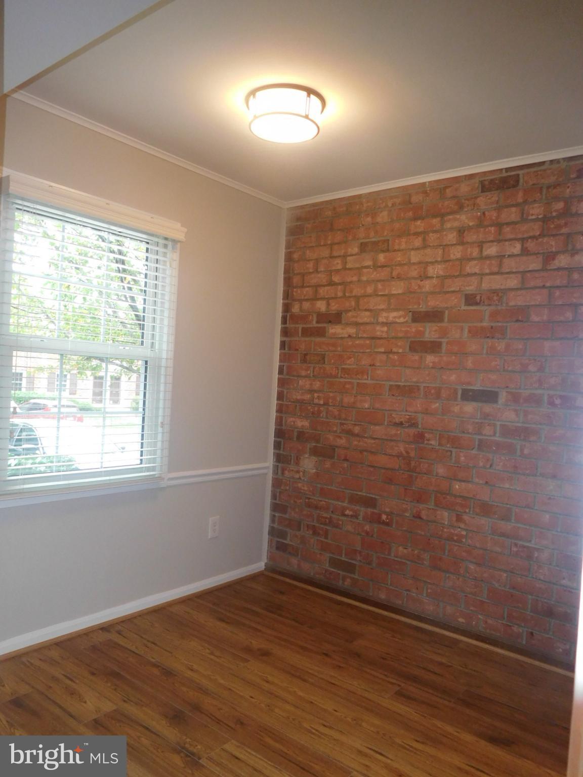 8541 Barrington Court, Unit 917 Springfield, VA 22152 - Photo 13 of 26 Kitchen - Eat in