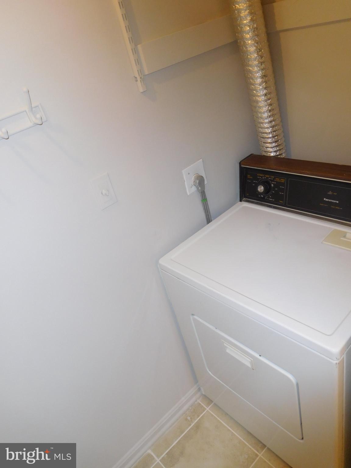 8541 Barrington Court, Unit 917 Springfield, VA 22152 - Photo 22 of 26 Interior (General)