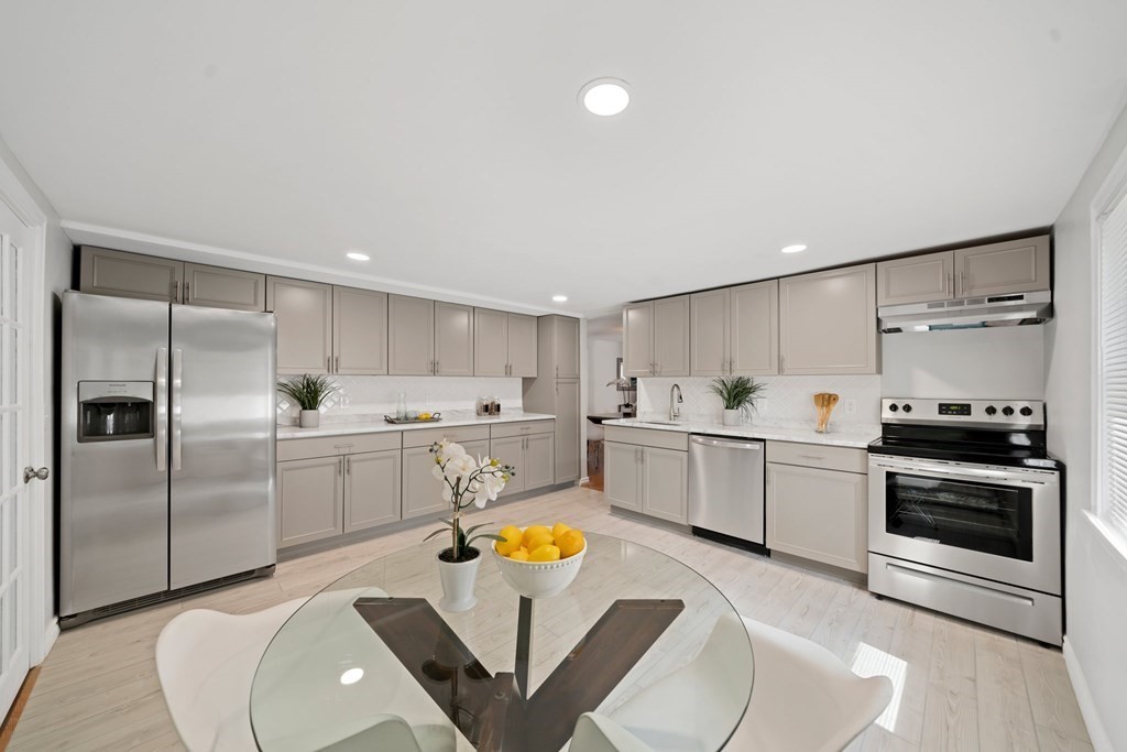 4 Mckinley Road Worcester, MA 01605 - Photo 10 of 42 Gallery Image 10