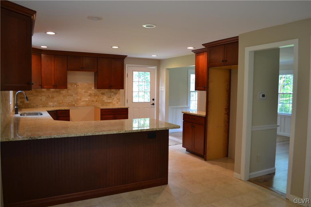 5069 Vera Cruz Road Center Valley, PA 18034 - Photo 12 of 42 Gallery Image 12