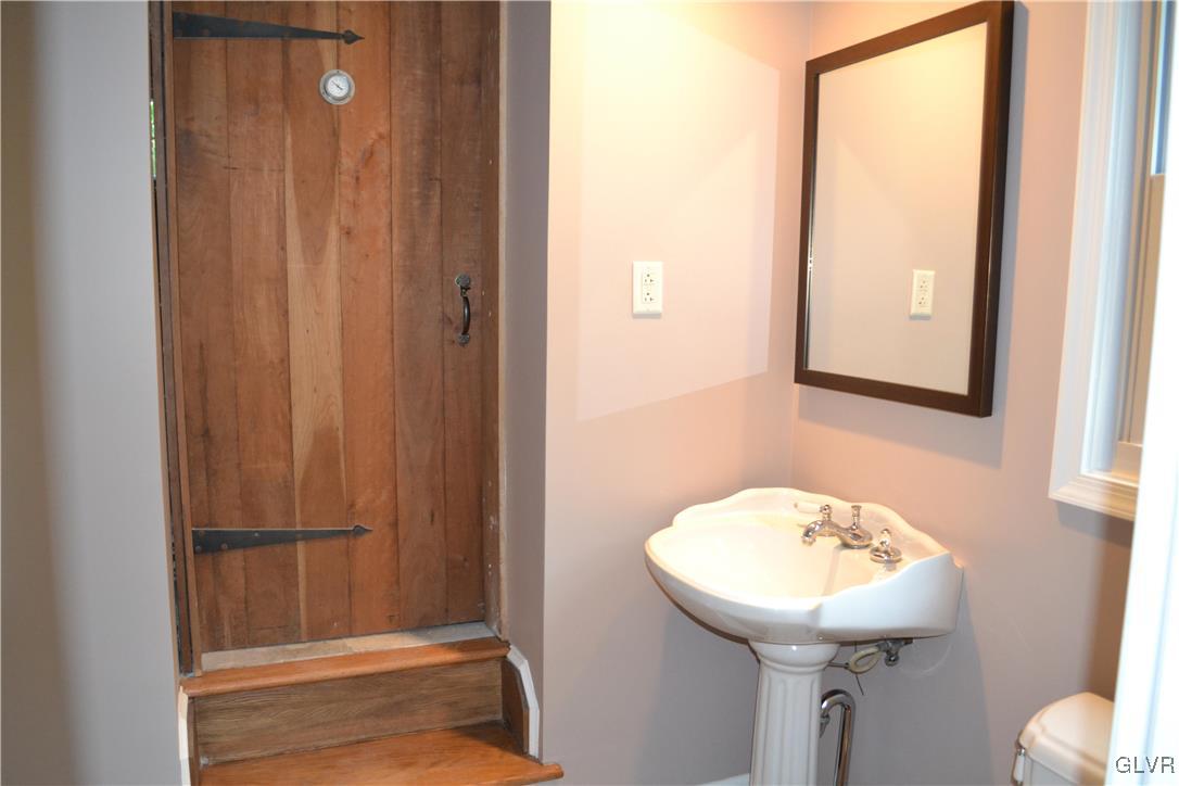 5069 Vera Cruz Road Center Valley, PA 18034 - Photo 15 of 42 Gallery Image 15
