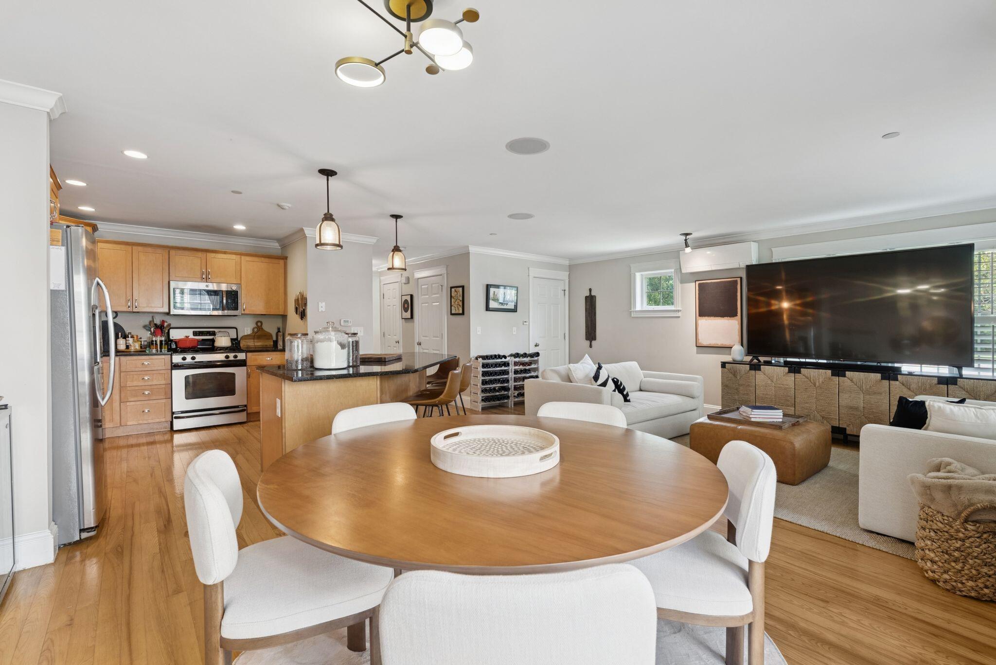 123 Ridge Road, Unit 39 Portland, ME 04103 - Photo 13 of 42 Dining area