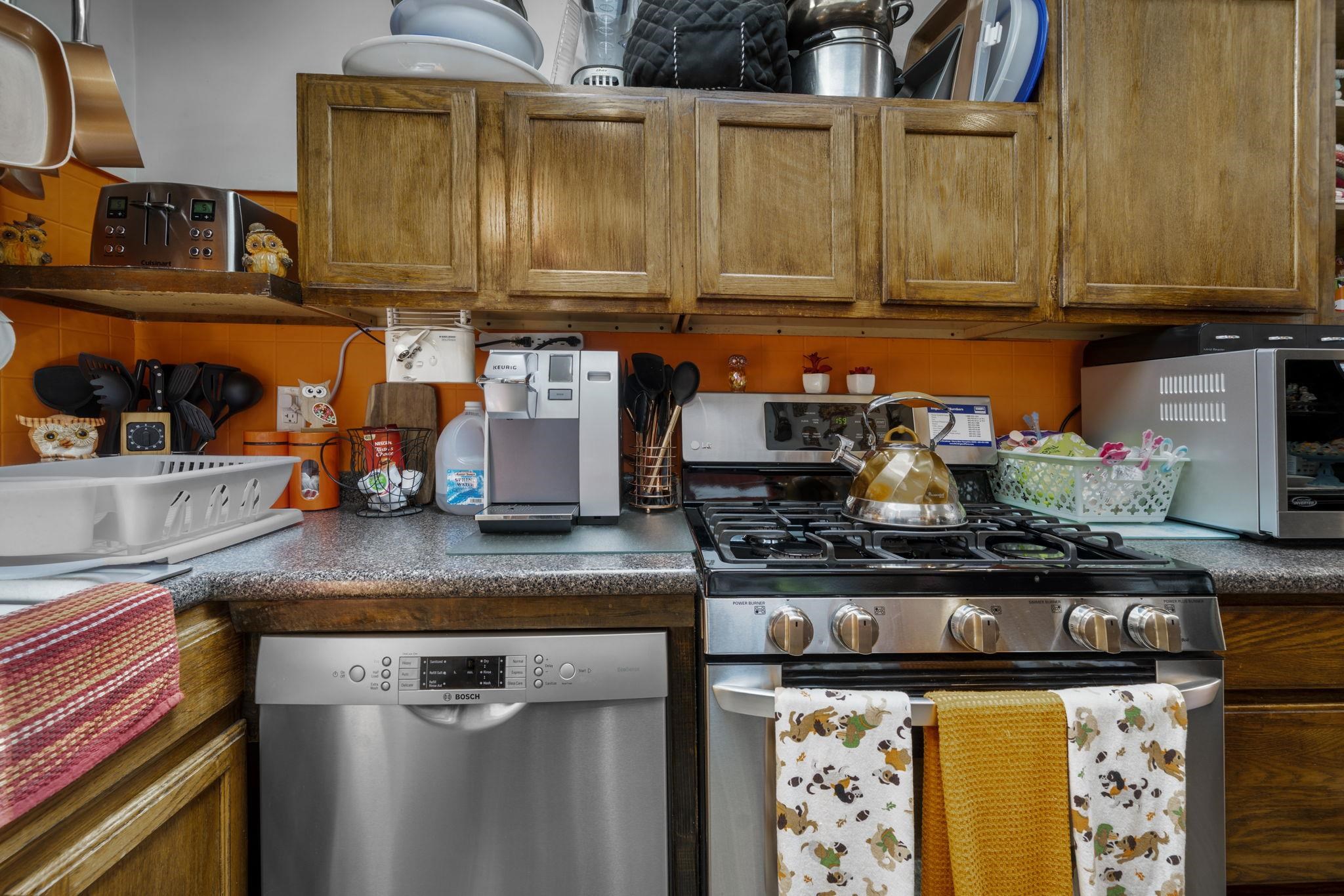 209 Chases Grove Road Derry, NH 03038 - Photo 6 of 58